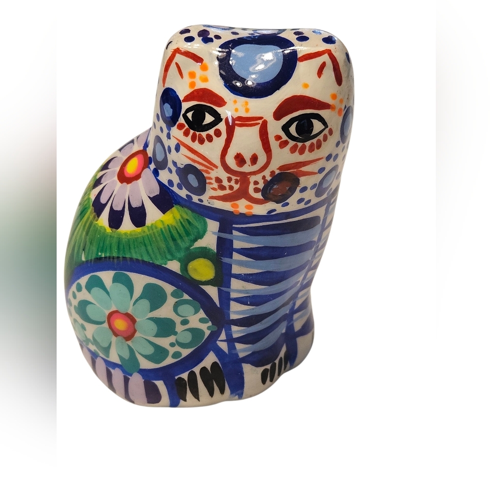 Mexican Folk Art Colorful Ceramic Cat Figurine.
